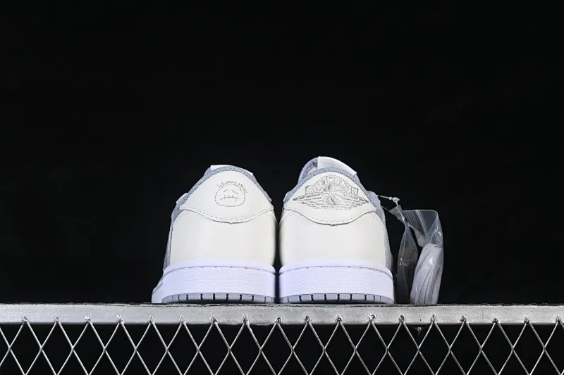 All categories Air Jordan Jordan series basketball shoes Air Jordan 1 Low Travis Scott x Air Jordan 1 Low OG AJ1 Joe 1 joint overhead HQ2004-400
